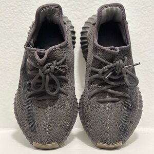 DS Adidas Yeezy Boost 350 V2 Cinder NON-REFLECTIVE (FY2903) woman’s size 4.5